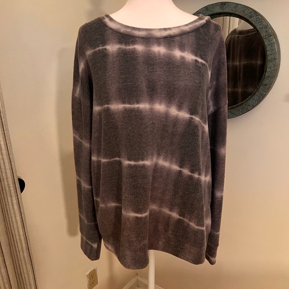 Nine Britton sweater, size L - Picture 1 of 4